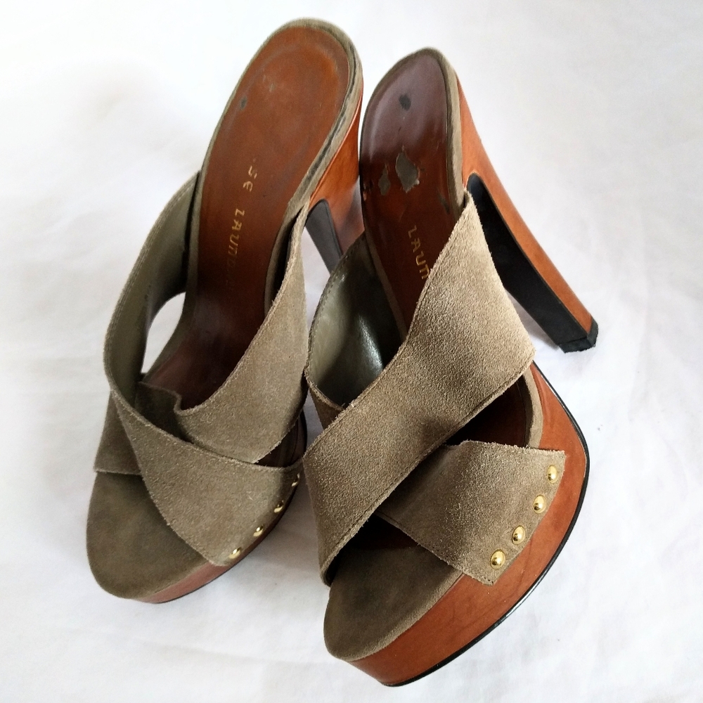 CHINESE LAUNDRY fashion clogs
